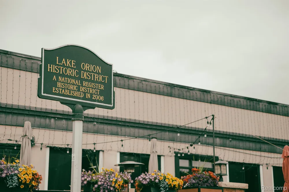 203 Port Side Drive Lake Orion Village, MI 48362