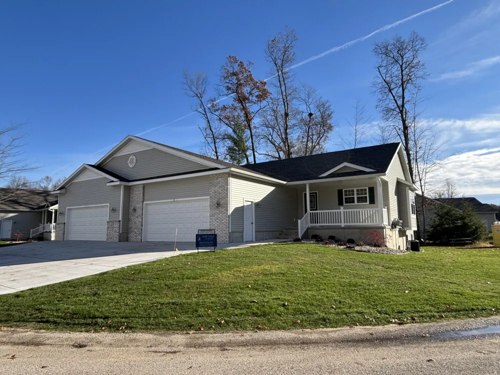 1516 W Addison Way Laketon Township, MI 49445