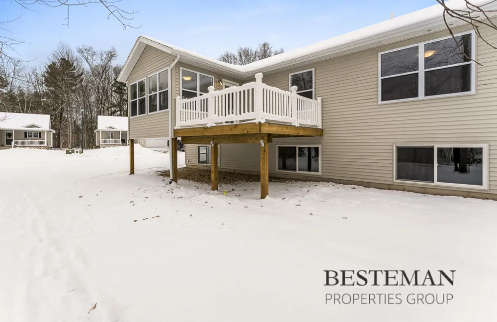 1516 W Addison Way Laketon Township, MI 49445