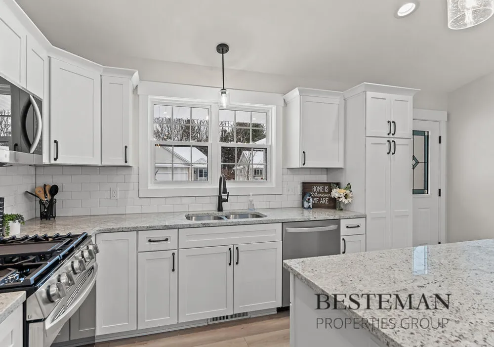 1516 W Addison Way Laketon Township, MI 49445