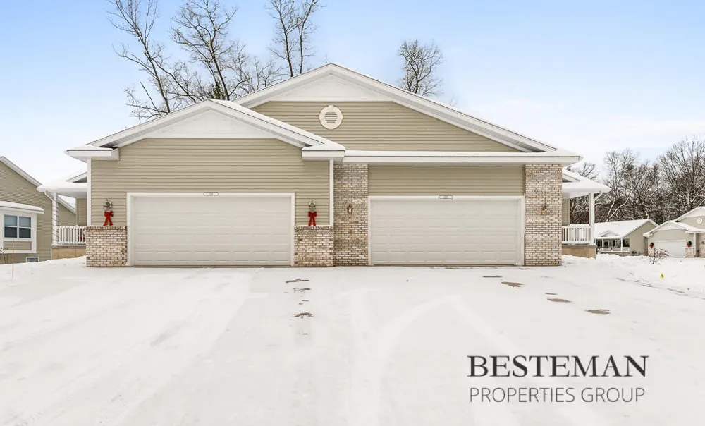1516 W Addison Way Laketon Township, MI 49445