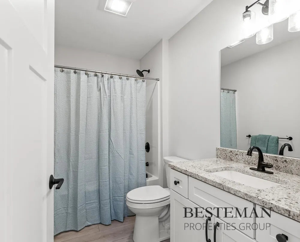 1516 W Addison Way Laketon Township, MI 49445