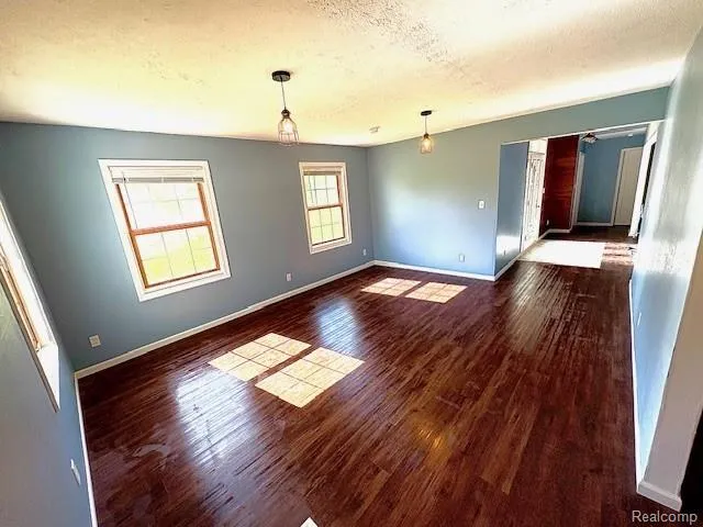 2095 M 140 Benton Harbor City, MI 49022