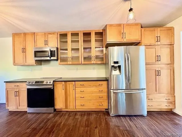 2095 M 140 Benton Harbor City, MI 49022
