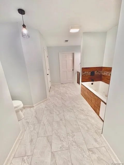 2095 M 140 Benton Harbor City, MI 49022