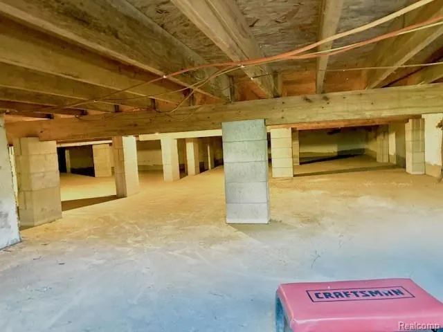 2095 M 140 Benton Harbor City, MI 49022