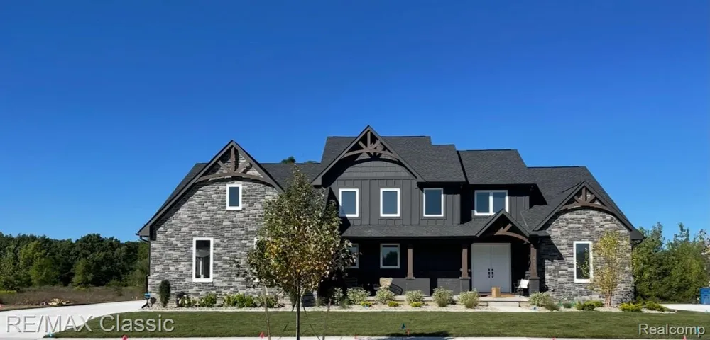 1 Buttercup Trail Milford Charter Township, MI 48381