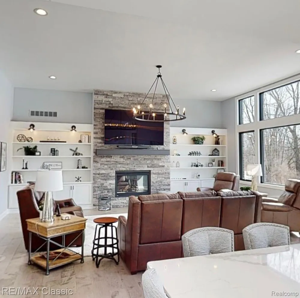 1 Buttercup Trail Milford Charter Township, MI 48381