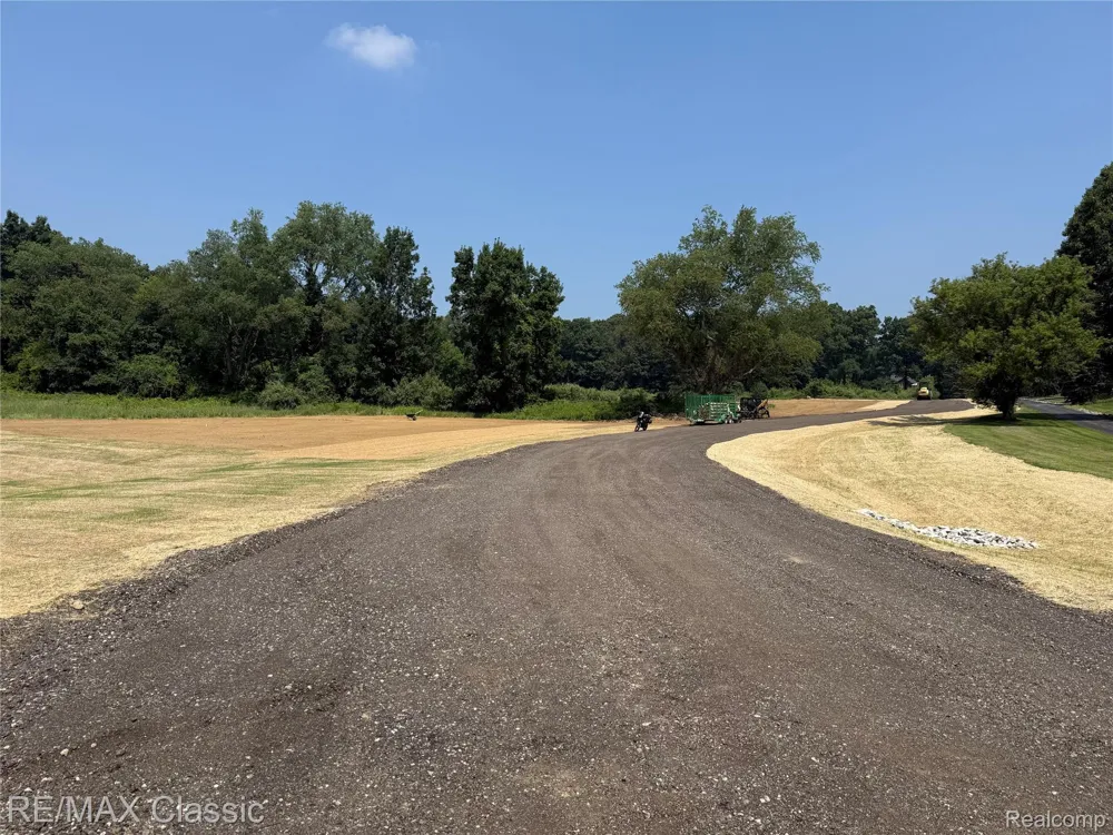 1 Buttercup Trail Milford Charter Township, MI 48381
