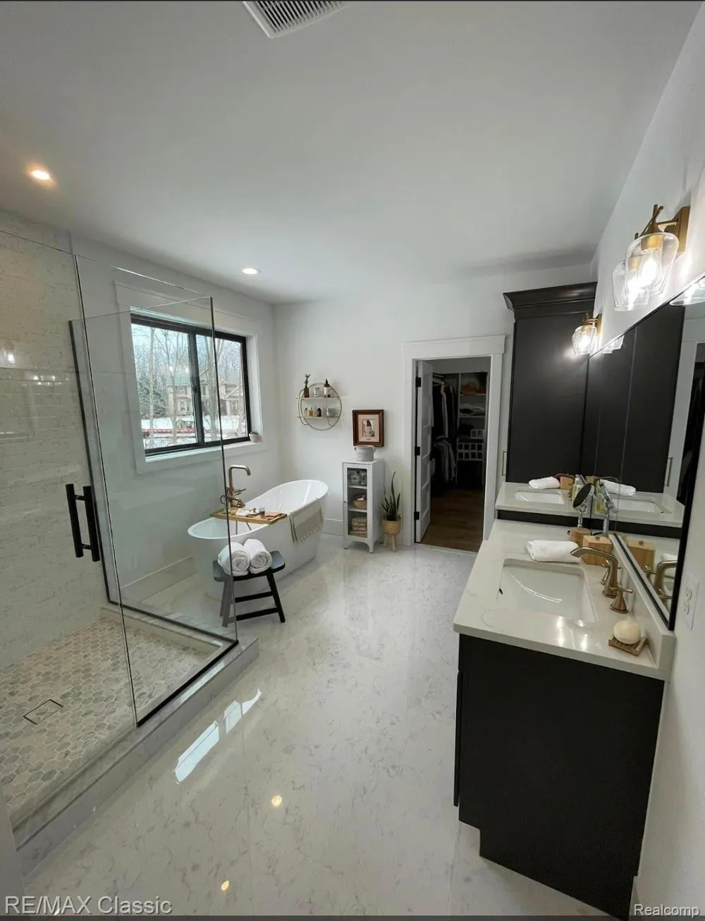 1 Buttercup Trail Milford Charter Township, MI 48381