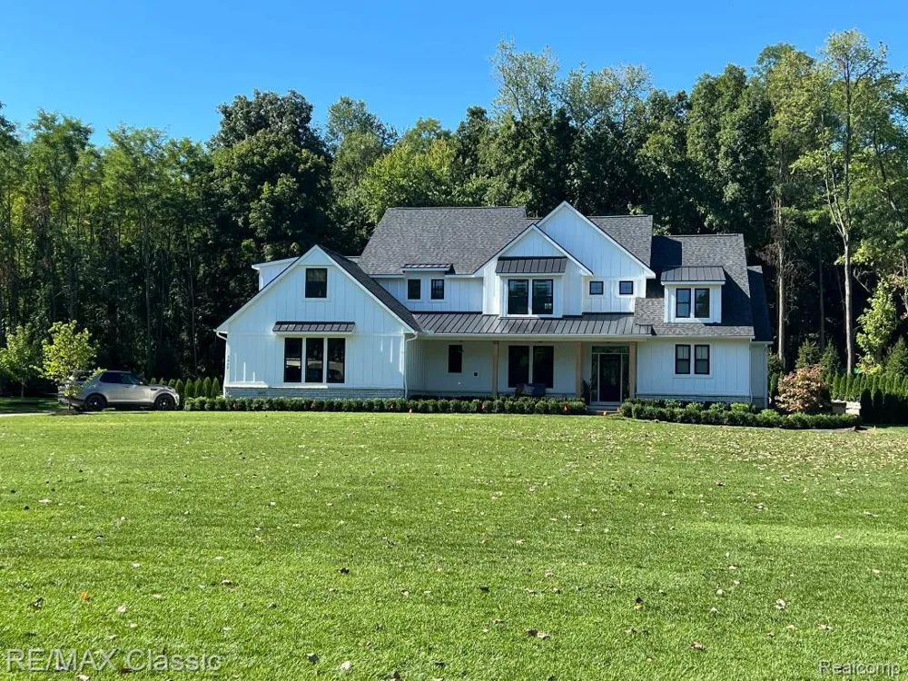 1 Buttercup Trail Milford Charter Township, MI 48381