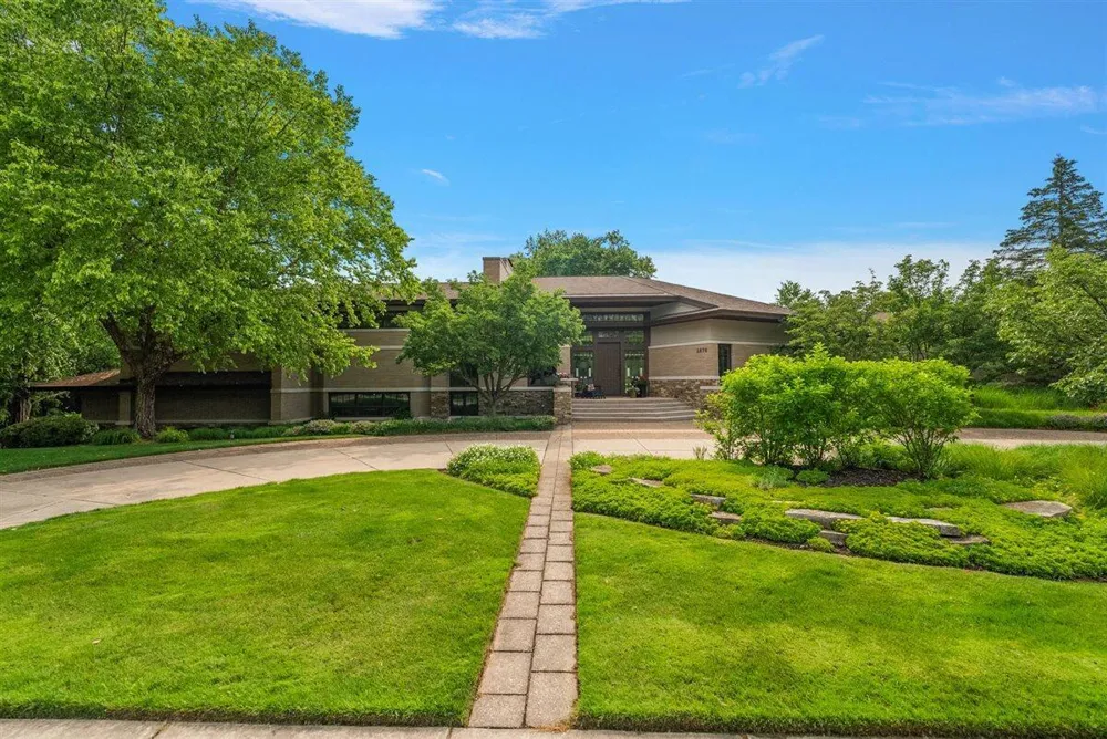 1878 Watermark Drive SE Cascade Charter Township, MI 49546
