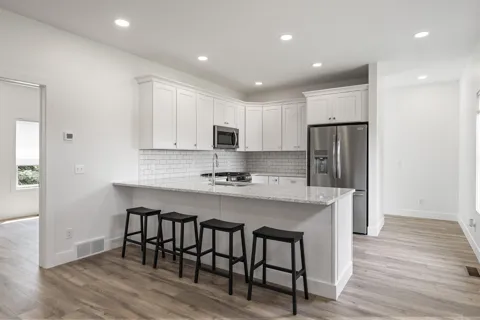 202 W Carpenter Street