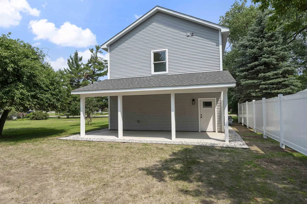 202 W Carpenter Street Charlevoix Township, MI 49720