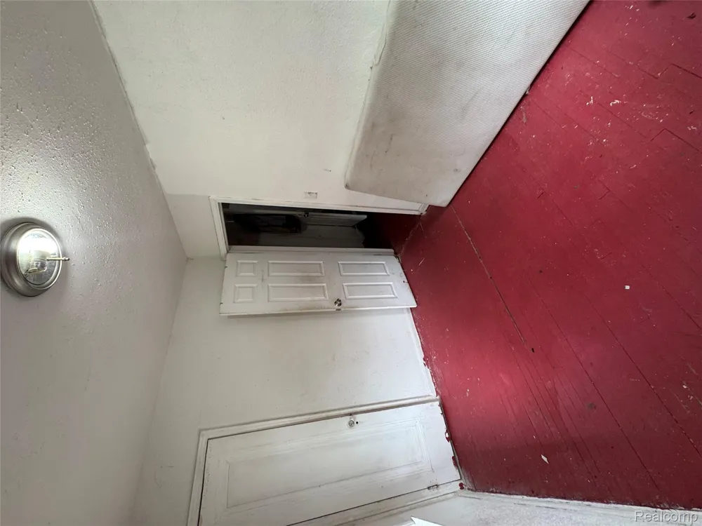 13469 Dwyer Street Hamtramck City, MI 48212