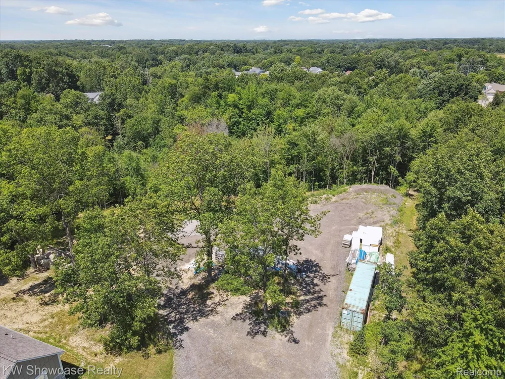 1657 Frech Lane Oceola Township, MI 48843