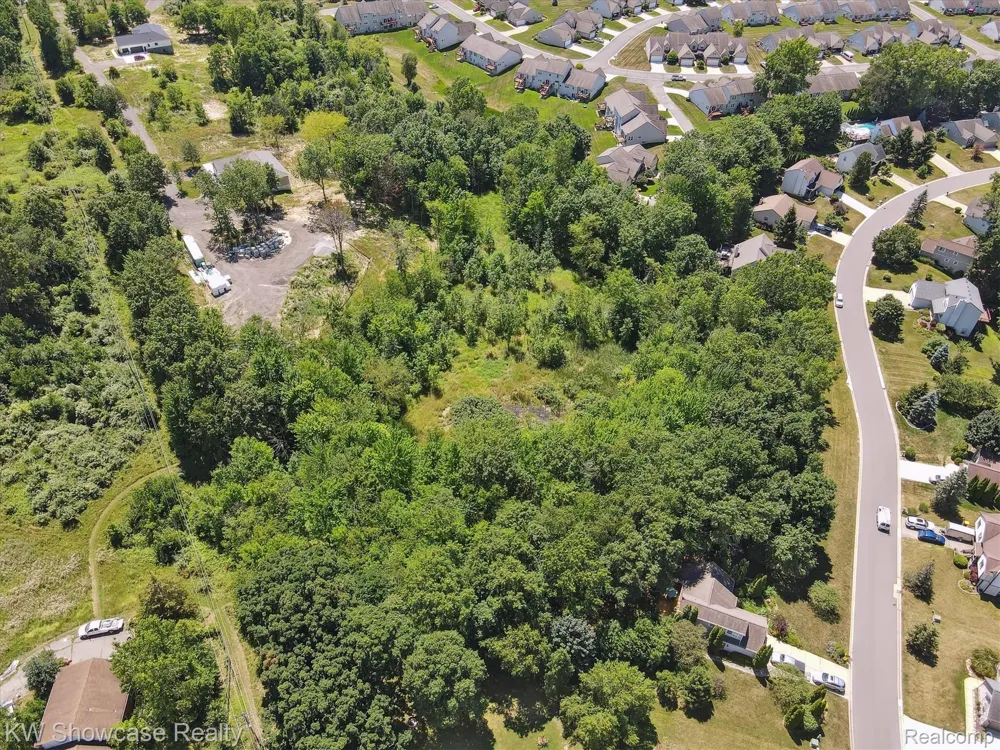1657 Frech Lane Oceola Township, MI 48843
