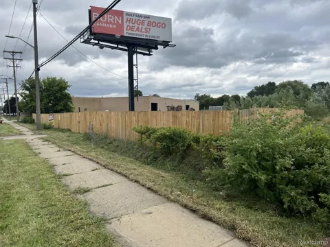 24450 GROESBECK Highway