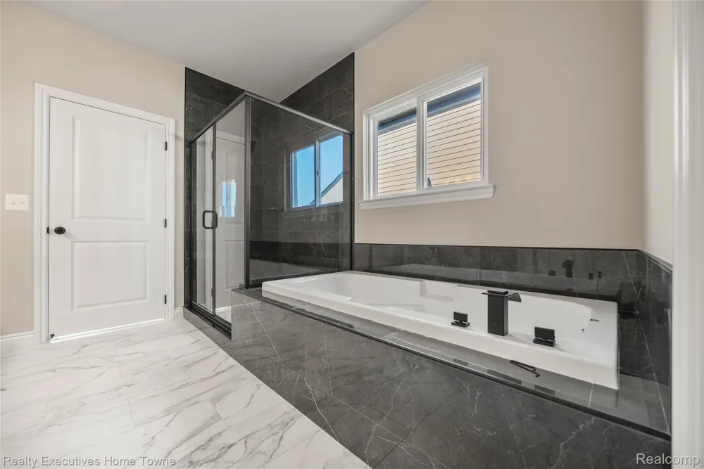 35962 Cascade Drive New Baltimore City, MI 48047