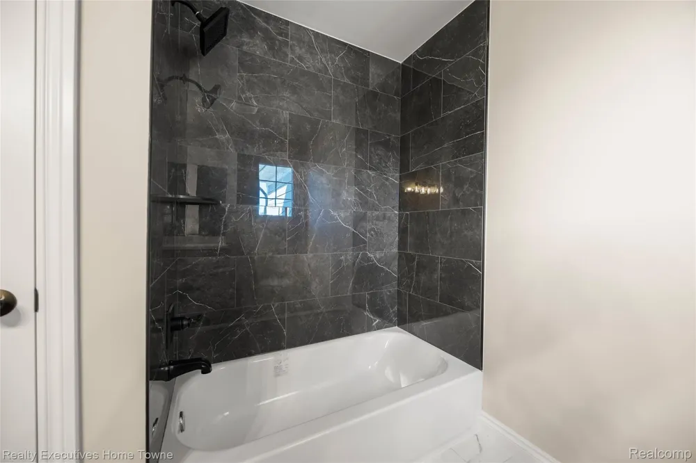 35962 Cascade Drive New Baltimore City, MI 48047