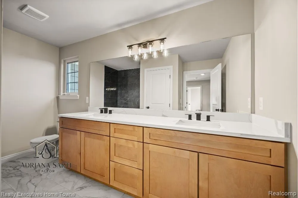 35962 Cascade Drive New Baltimore City, MI 48047