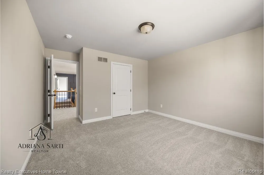 35962 Cascade Drive New Baltimore City, MI 48047