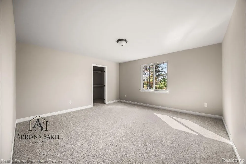 35962 Cascade Drive New Baltimore City, MI 48047