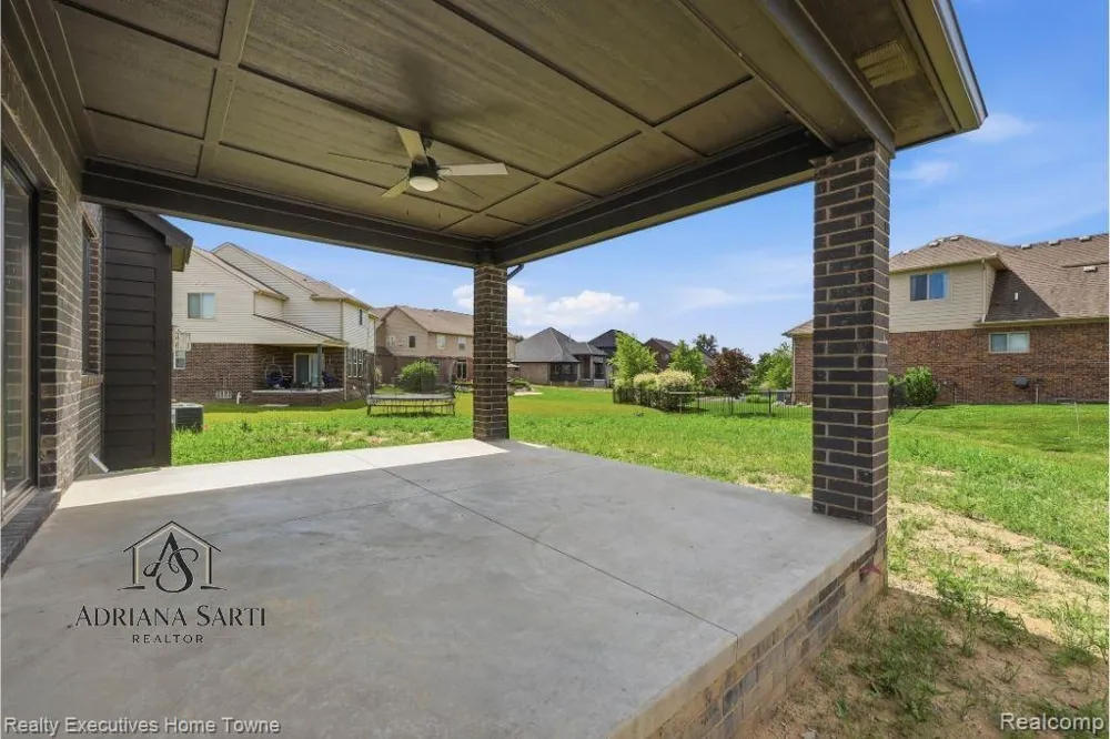 35962 Cascade Drive New Baltimore City, MI 48047