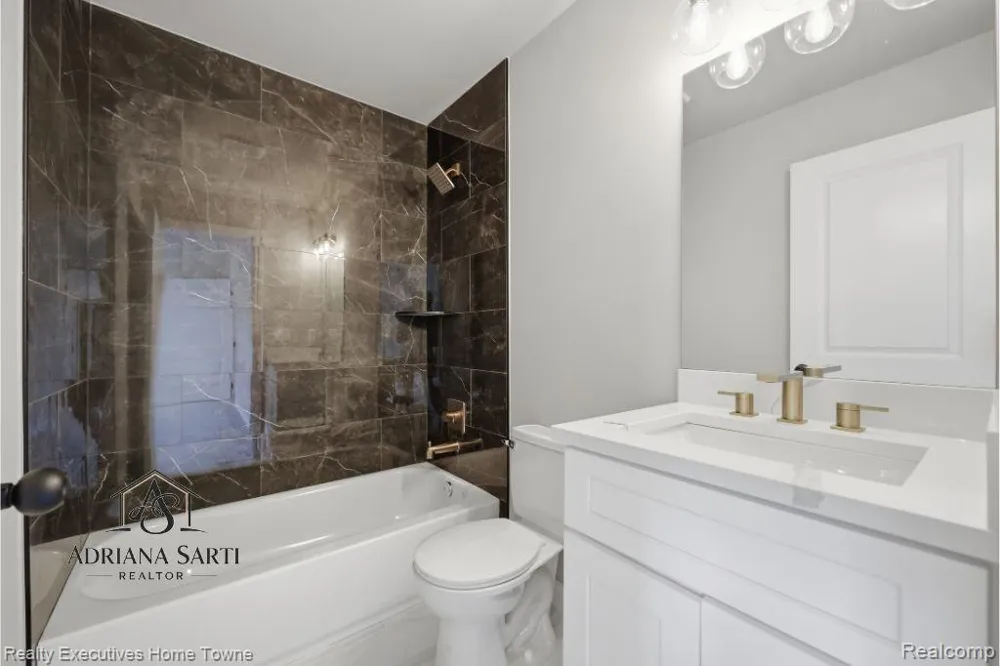 35962 Cascade Drive New Baltimore City, MI 48047