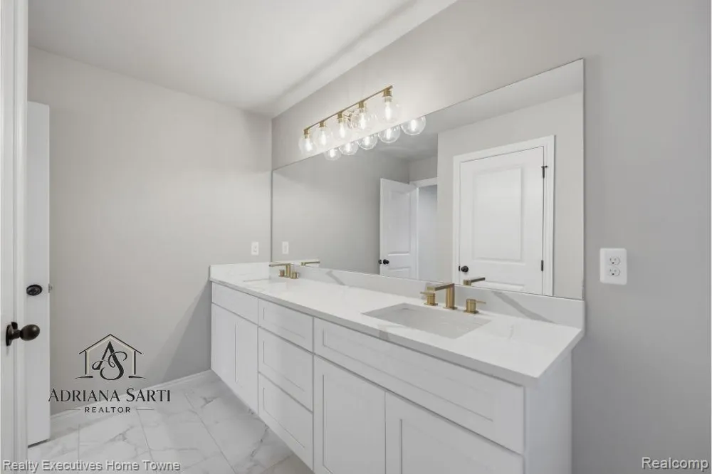 35962 Cascade Drive New Baltimore City, MI 48047