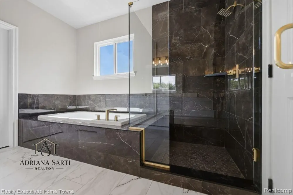 35962 Cascade Drive New Baltimore City, MI 48047