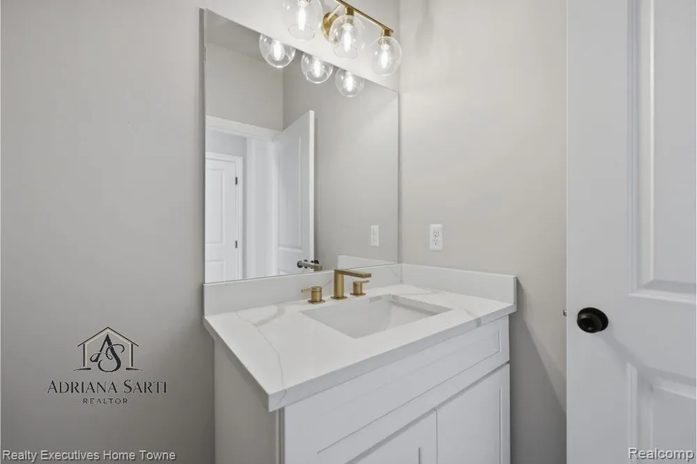 35962 Cascade Drive New Baltimore City, MI 48047