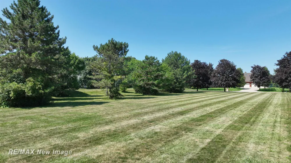 Maplewoods Drive West Drive Saginaw Charter Township, MI 48603