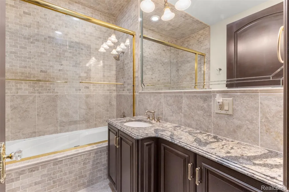 18585 Sheldon Road Northville City, MI 48168