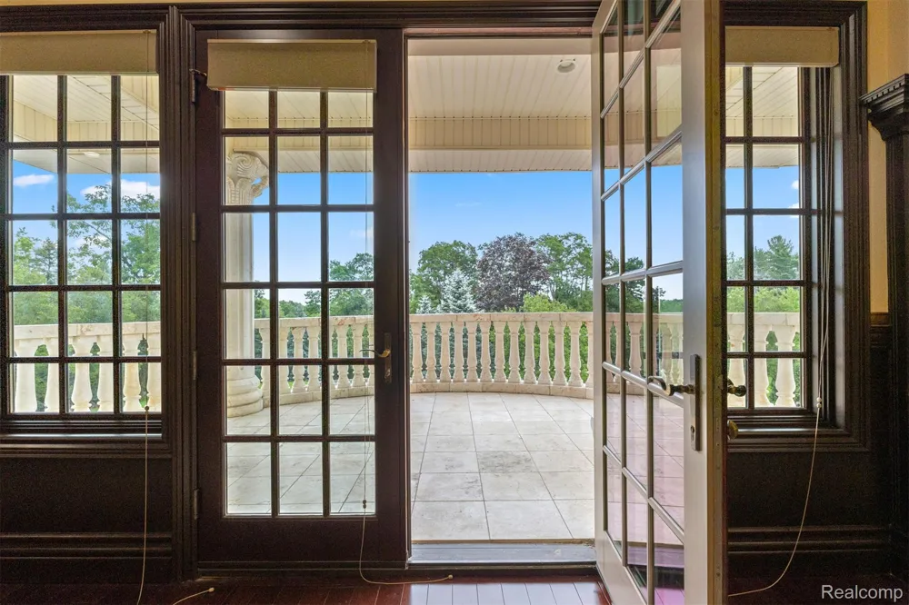 18585 Sheldon Road Northville City, MI 48168