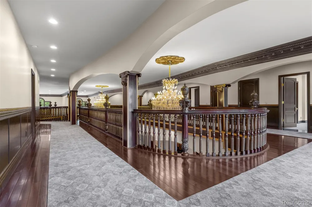 18585 Sheldon Road Northville City, MI 48168