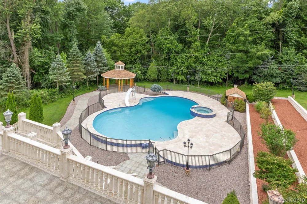 18585 Sheldon Road Northville City, MI 48168