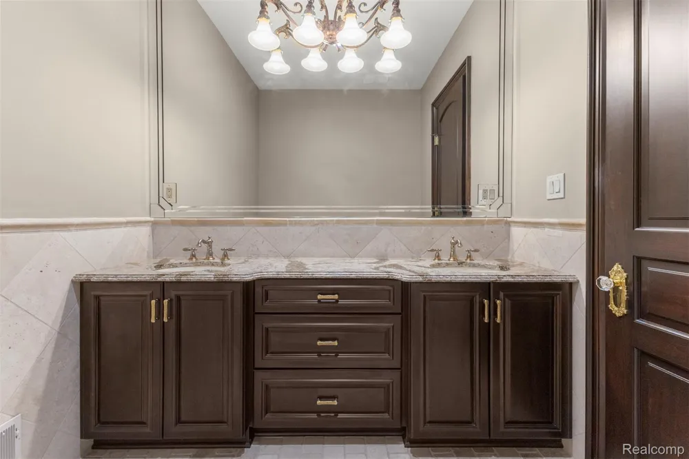 18585 Sheldon Road Northville City, MI 48168