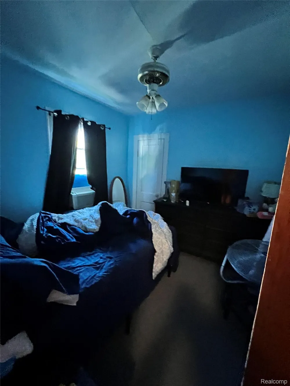 2243 Avon Street Saginaw City, MI 48602