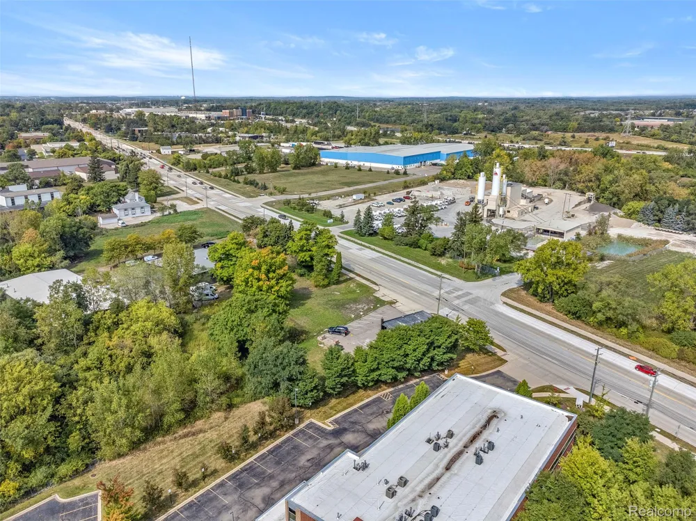 44911 Grand River Avenue Novi City, MI 48375