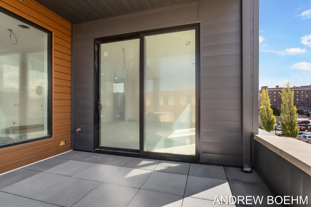 159 S River Avenue #403 Holland City, MI 49423
