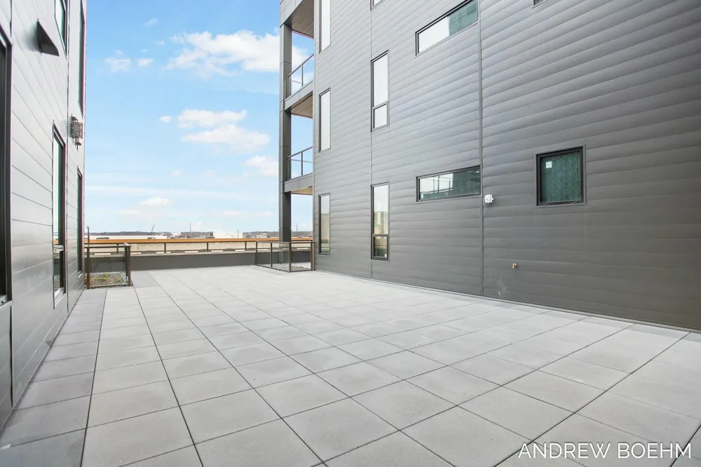 159 S River Avenue #403 Holland City, MI 49423