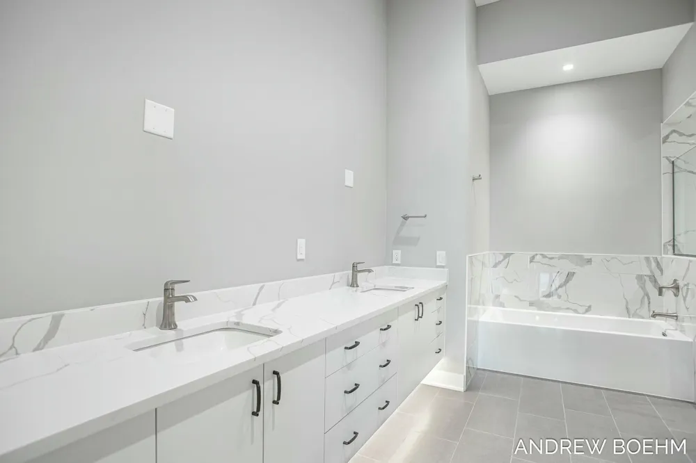 159 S River Avenue #403 Holland City, MI 49423