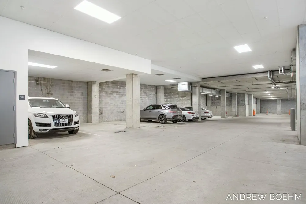 159 S River Avenue #403 Holland City, MI 49423