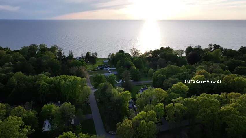 14672 Crest View Court South Haven Charter Township, MI 49090