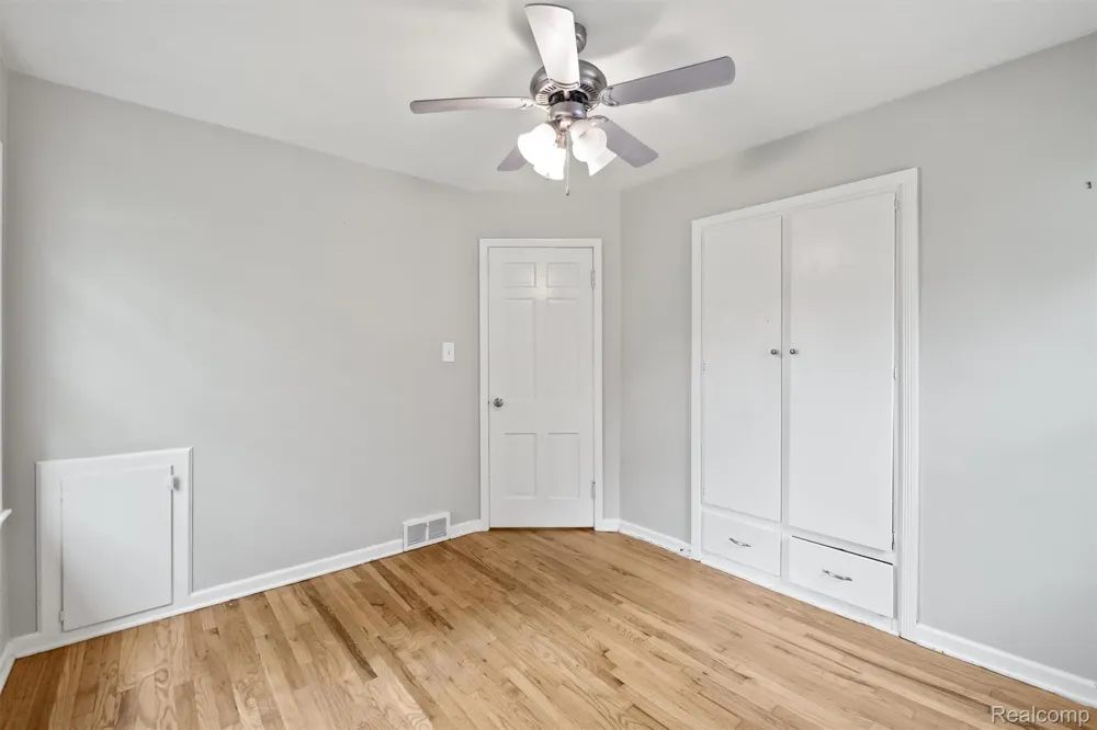 19580 Brady Street Redford Charter Township, MI 48240