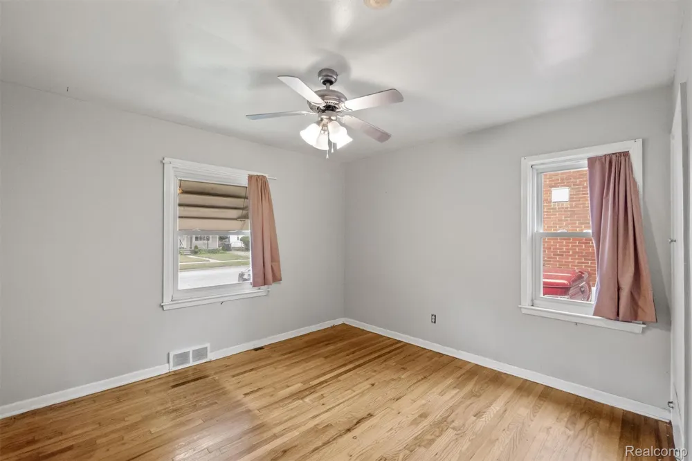 19580 Brady Street Redford Charter Township, MI 48240
