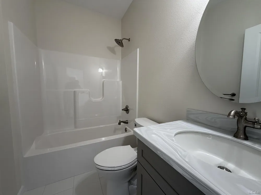 4173 Evergreen Road Adrian City, MI 49221