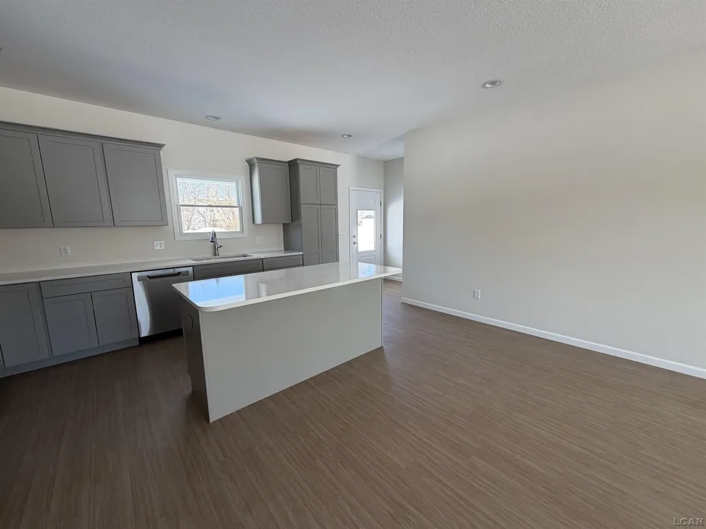 4173 Evergreen Road Adrian City, MI 49221