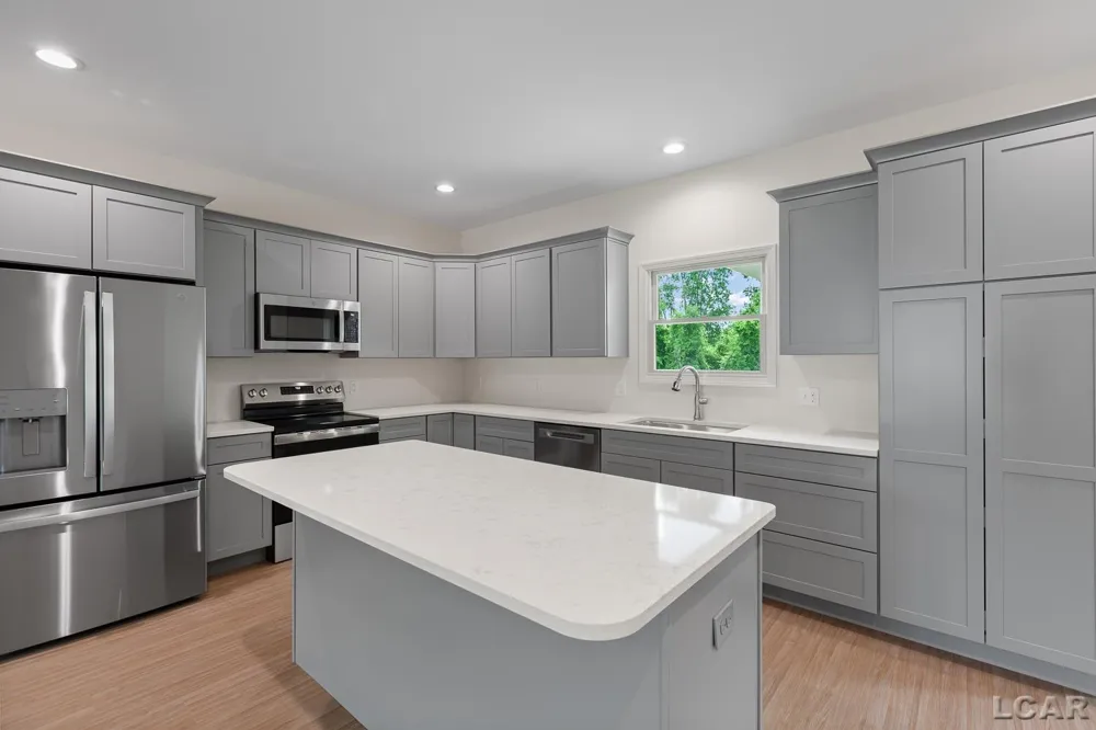 4173 Evergreen Road Adrian City, MI 49221